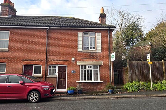 3 Bedroom End Of Terrace House For Sale In Wickham Road, Fareham, PO16
