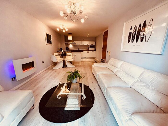 2 Bedroom Flat To Rent In Melia House B, Hornbeam Way, M4