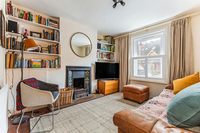2 Bedroom Detached House For Sale In Lion Lane, Haslemere, GU27