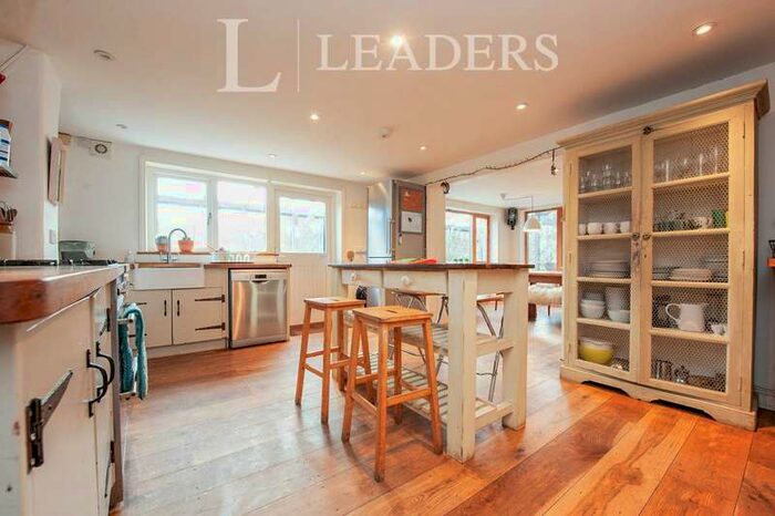 5 Bedroom Detached House To Rent In Horsley, Gloucestershire, GL6