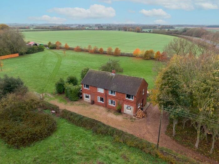 6 Bedroom Detached House For Sale In Mount Pleasant Cottages, Bishop Burton, East Yorkshire, HU17