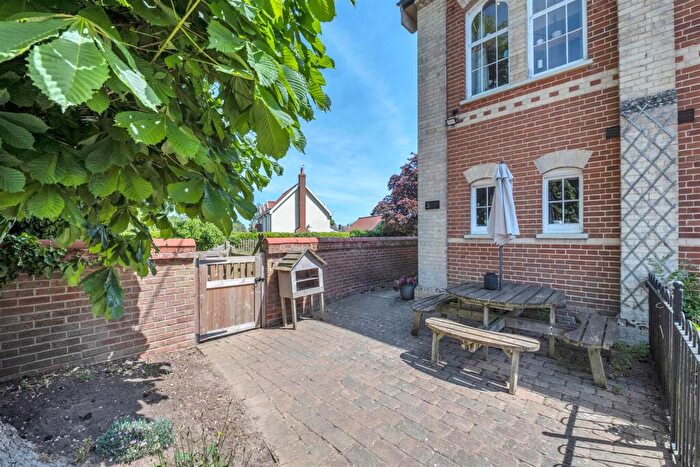 2 Bedroom Cottage For Sale In Harmer Place, Wattisfield, Diss, IP22