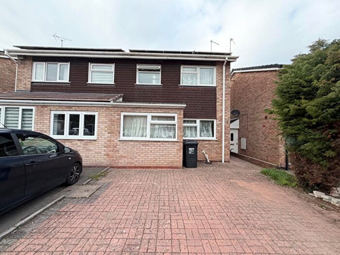 4 Bedroom House To Rent In Milcote Close, Redditch, B98