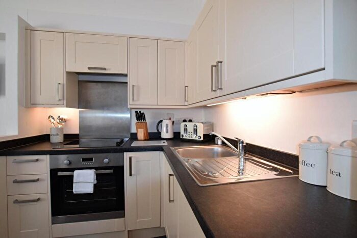 Flat To Rent In Berkeley Square, Bristol, BS8