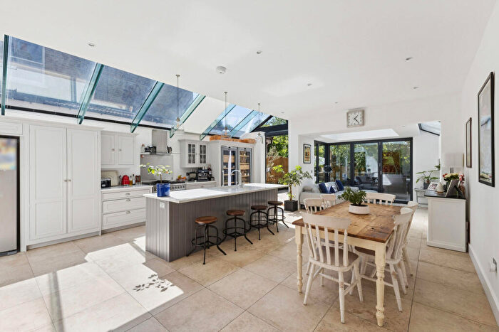 4 Bedroom Semi-Detached House For Sale In South Croxted Road, London, SE21