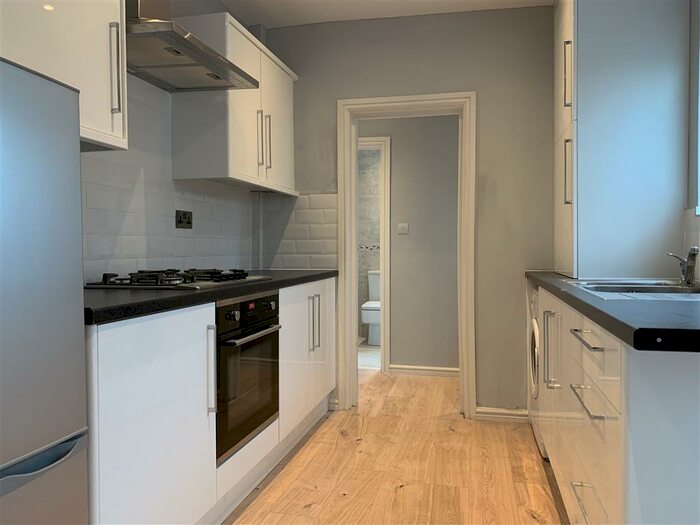 3 Bedroom House To Rent In Arran Street, Cardiff, CF24