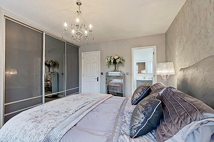 4 Bedroom Detached House For Sale In Corn Mill Close, Walmley, B76