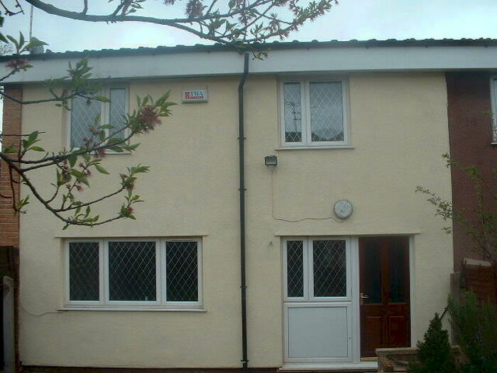 3 Bedroom Town House To Rent In Oakington Garth, Hull, East Riding Of Yorkshire, HU7