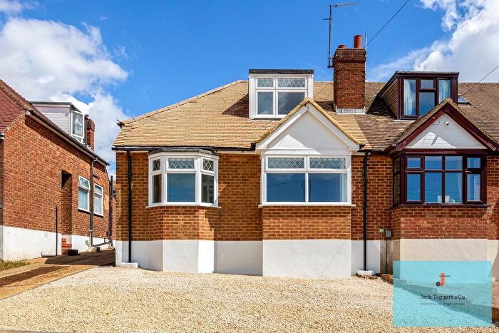 4 Bedroom Bungalow For Sale In West Way, Hove, BN3