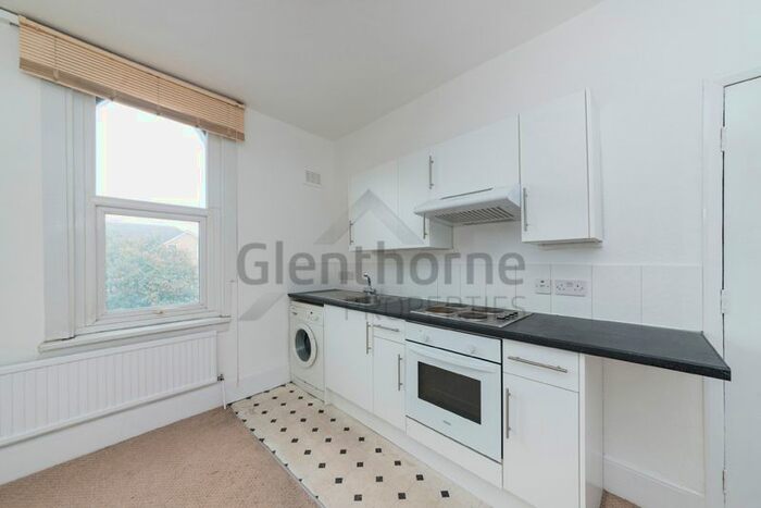 Studio To Rent In Rectory Grove, Croydon, CR0