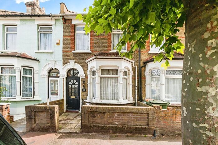 3 Bedroom Terraced House For Sale In Thorpe Road, East Ham, London, E6