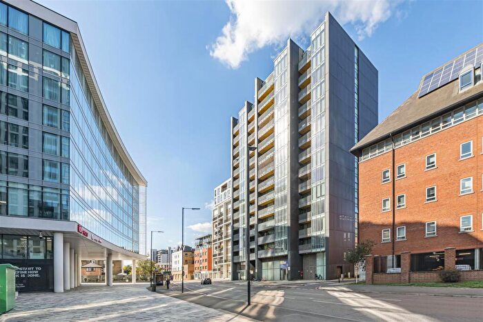 1 Bedroom Apartment For Sale In Sutton Court Road, Sutton, SM1