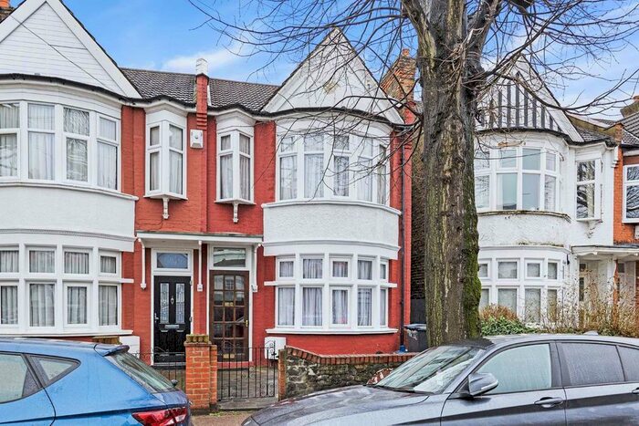 3 Bedroom Terraced House To Rent In New River Crescent, London, N13