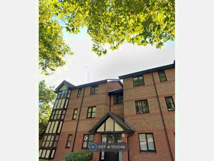 1 Bedroom Flat To Rent In Walthamstow, London, E17