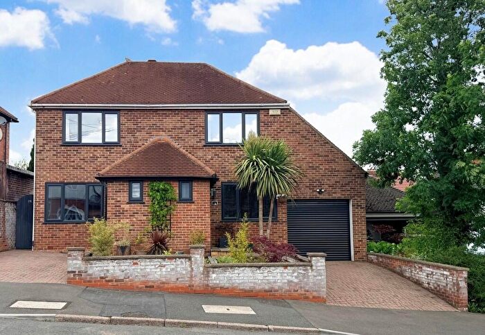 3 Bedroom Detached House For Sale In Harewood Road, Allestree, DE22