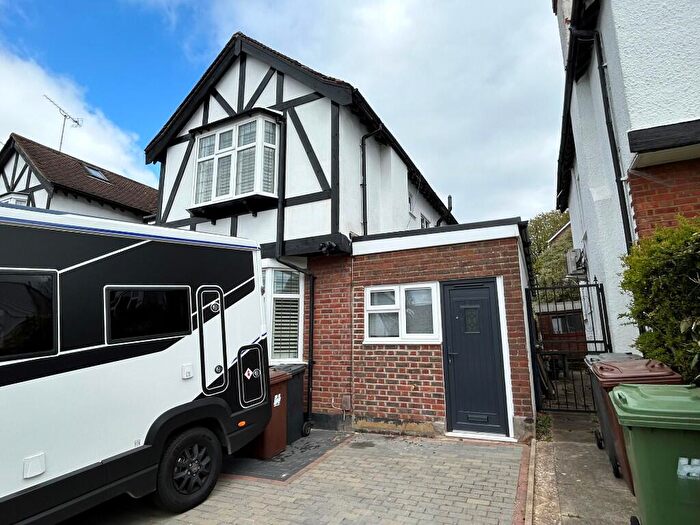 Studio To Rent In Quakers Lane, Potters Bar, Hertfordshire, EN6