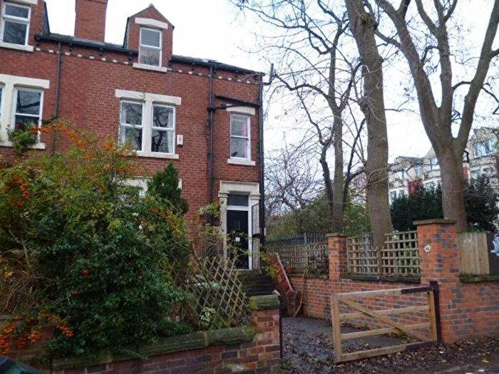 4 Bedroom House To Rent In Cliff Road, Leeds, LS6