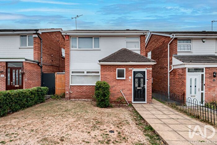 3 Bedroom Detached House For Sale In Alex Grierson Close, Coventry, CV3