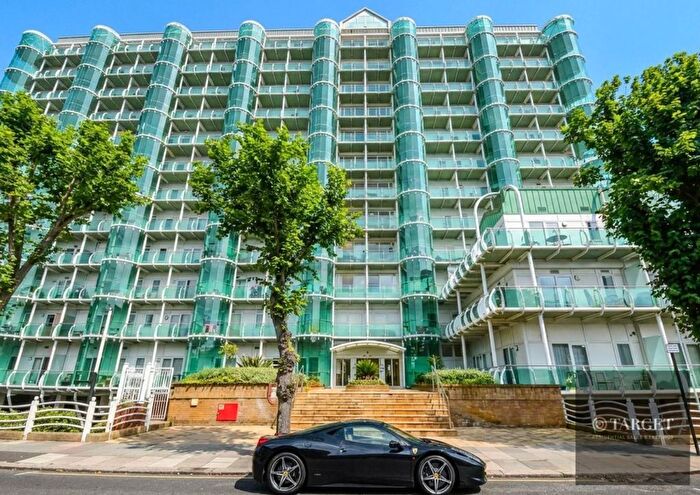 2 Bedroom Flat To Rent In Sydney Road., Enfield., EN2