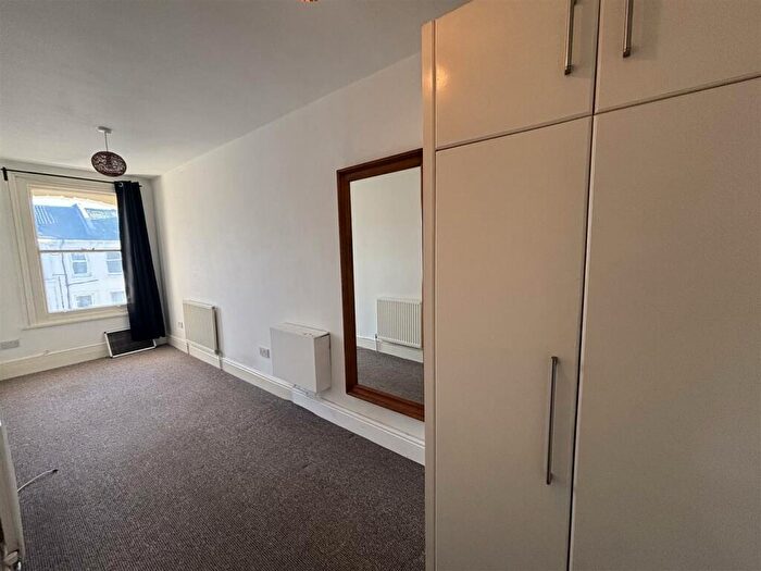 2 Bedroom Flat To Rent In Nightingale Road Southsea, PO5