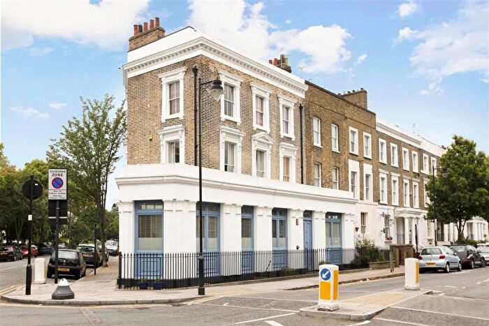 2 Bedroom Apartment For Sale In Almorah Road, London, N1