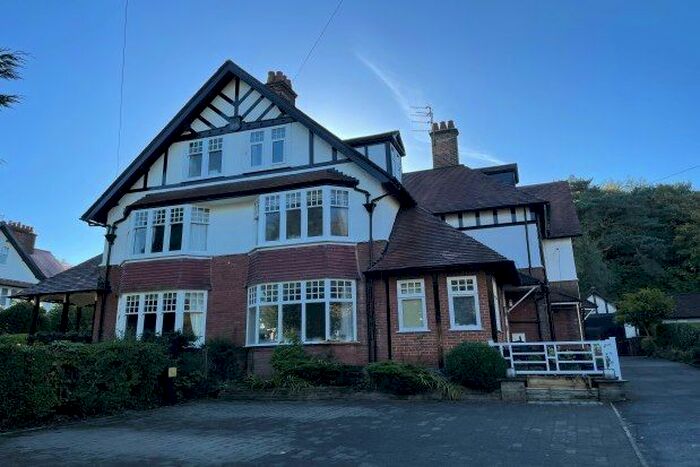 3 Bedroom Flat To Rent In Cornwall Road, Harrogate, HG1