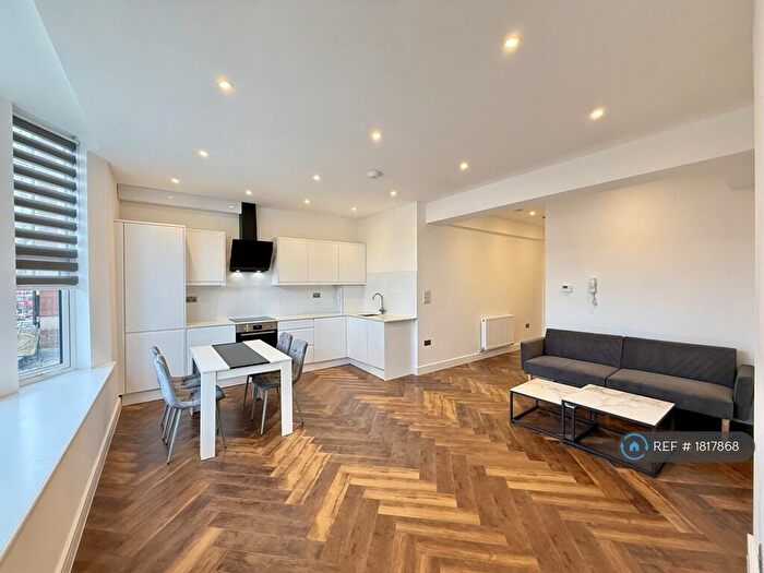 2 Bedroom Flat To Rent In Camberwell Church Street, London, SE5