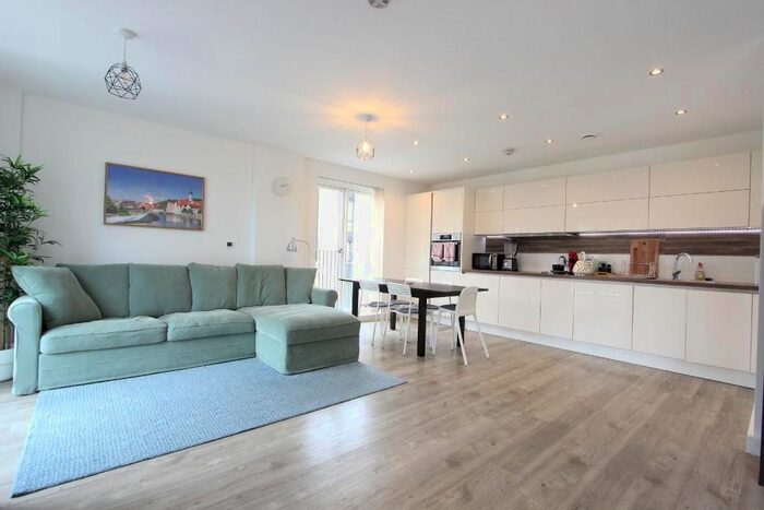 1 Bedroom Flat To Rent In Park View Mansions, Abercrombie Road, Stratford, London, E20