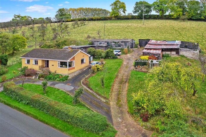 4 Bedroom Bungalow For Sale In Hill Furze, Pershore, WR10