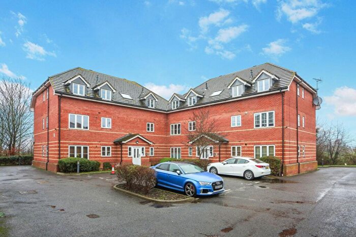 2 Bedroom Flat For Sale In Riverhead Close, London, E17