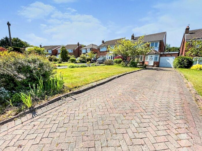 3 Bedroom Detached House To Rent In Bowlee Close, Unsworth, Bury, BL9