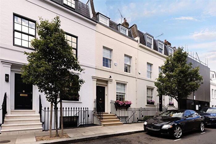 3 Bedroom Terraced House For Sale In Markham Street, Chelsea, London, SW3