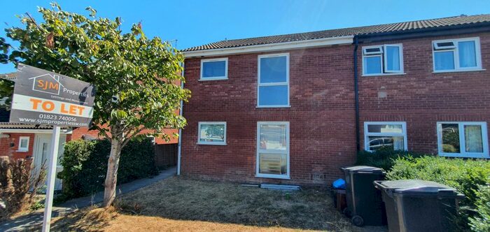 2 Bedroom Flat To Rent In Castlemans Road, Taunton, Somerset, TA1