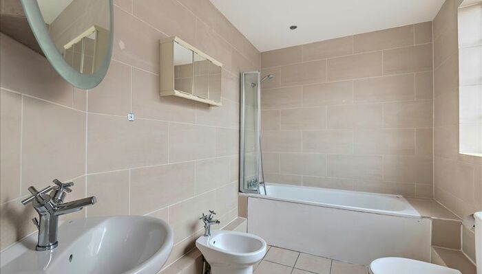 5 Bedroom Flat To Rent In Strathmore Court, London, NW8