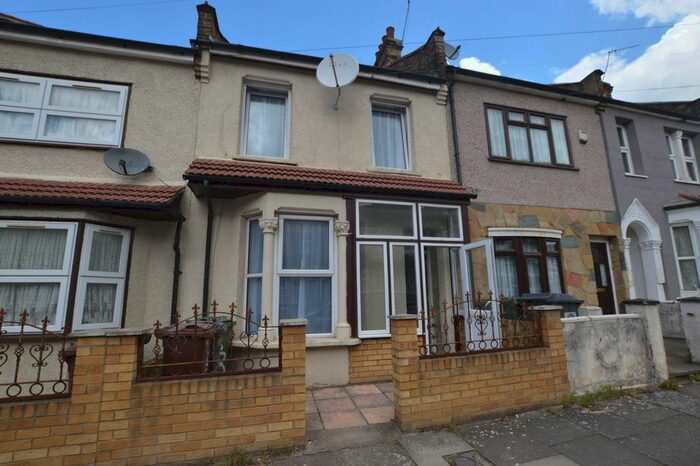 5 Bedroom Terraced House To Rent In Canning Road, Walthamstow, E17