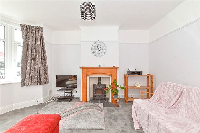 3 Bedroom Terraced House For Sale In Wallisdean Avenue, Portsmouth, Hampshire, PO3