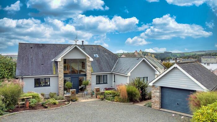 4 Bedroom Detached House For Sale In Fosse Road, Kingsbridge, TQ7