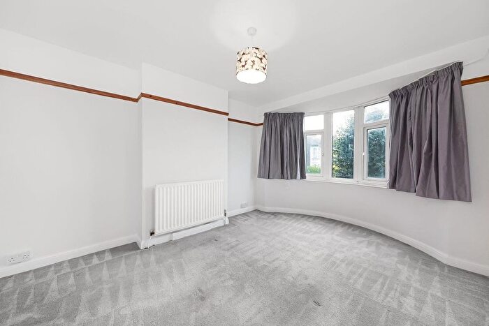 4 Bedroom Property To Rent In Birchanger Road, South Norwood, SE25