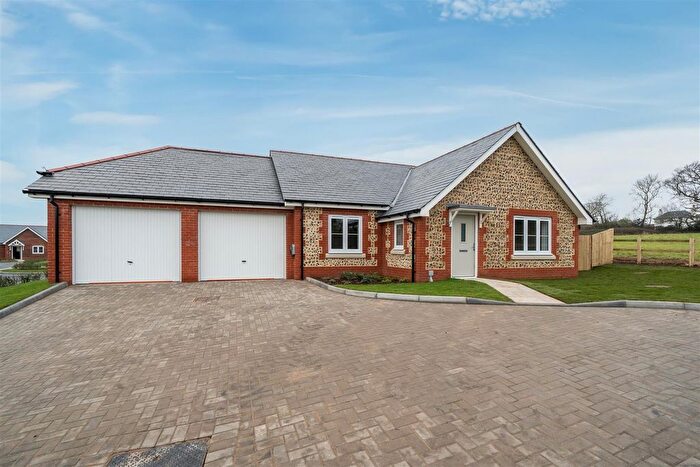 3 Bedroom Detached Bungalow For Sale In Monks Hill, Emsworth, PO10