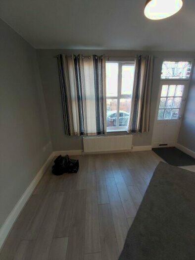 3 Bedroom Terraced House To Rent In Brown Hill Avenue, Leeds, LS9