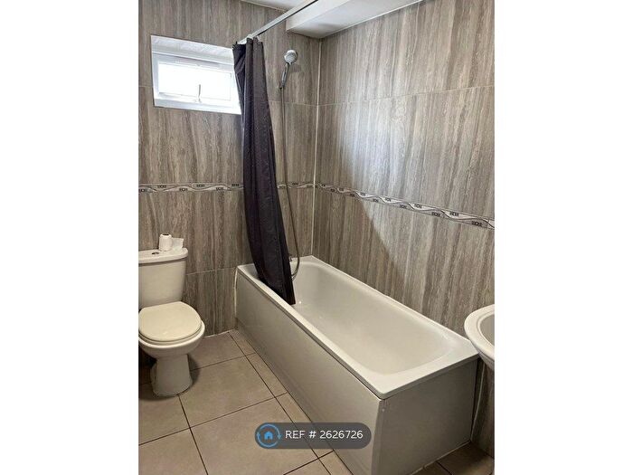1 Bedroom Flat To Rent In Station Parade, Barking, IG11