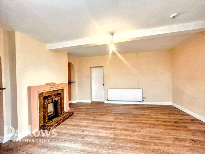1 Bedroom Flat To Rent In Dyffryn Road, Pontypridd, CF37