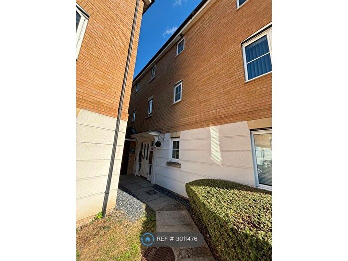 2 Bedroom Flat To Rent In Chafford Hundred, Grays, RM16