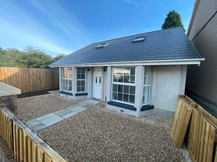 4 Bedroom Detached Bungalow For Sale In Quarella Road, Bridgend, CF31