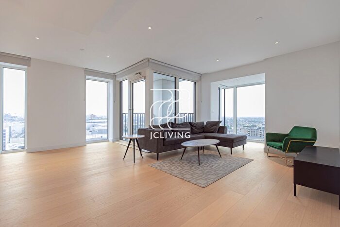 3 Bedroom Flat To Rent In Fountain Park Way, London, W12