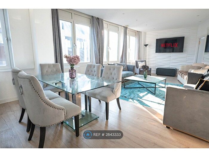 3 Bedroom Flat To Rent In Old Brompton Road, London, SW3