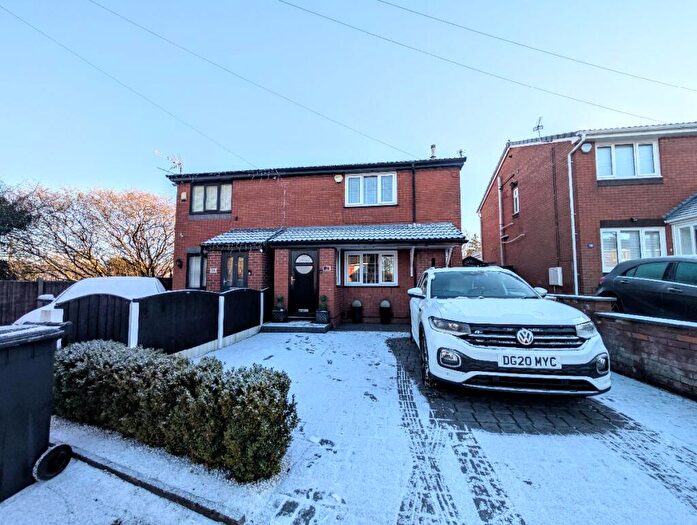 3 Bedroom Semi Detached House For Sale In Alexandra Road, Kearsley, Bolton, BL4
