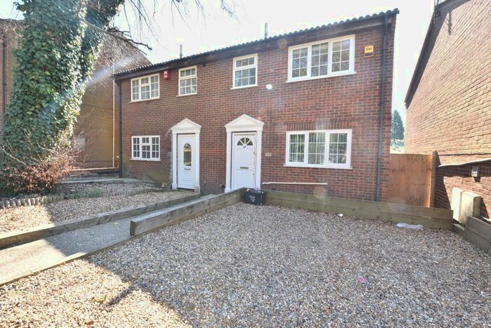 3 Bedroom Semi-Detached House To Rent In Crawley Green Road, Luton, Bedfordshire, LU2