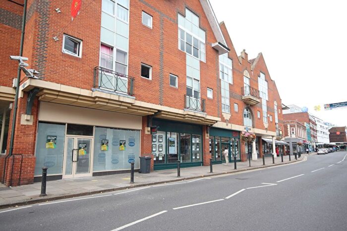 1 Bedroom Flat To Rent In High Street, Guildford, GU1