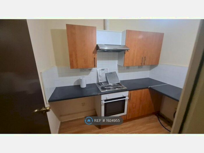 2 Bedroom Flat To Rent In Grove House, Accrington, BB5